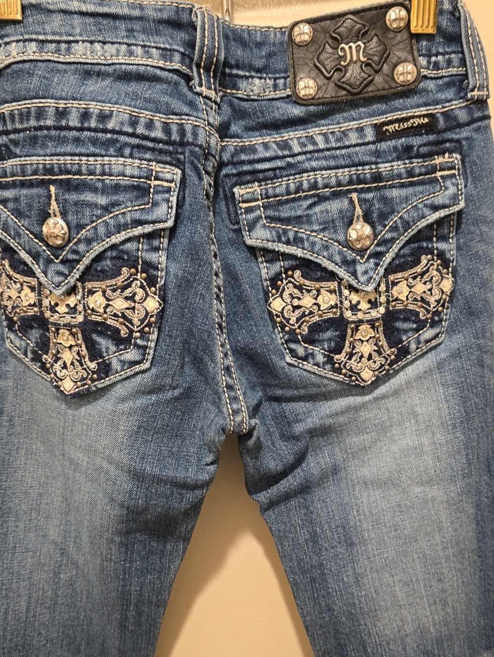 Vintage Miss Me Mid Blue Bootcut Jeans with Embroidered Cross Pockets Size 27.